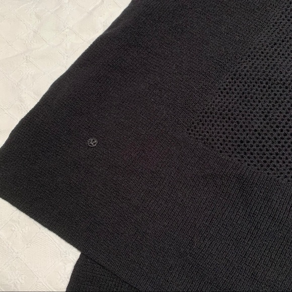 NWOT Lululemon Padma Scarf black merino wool shawl wrap shrug - Picture 8 of 8